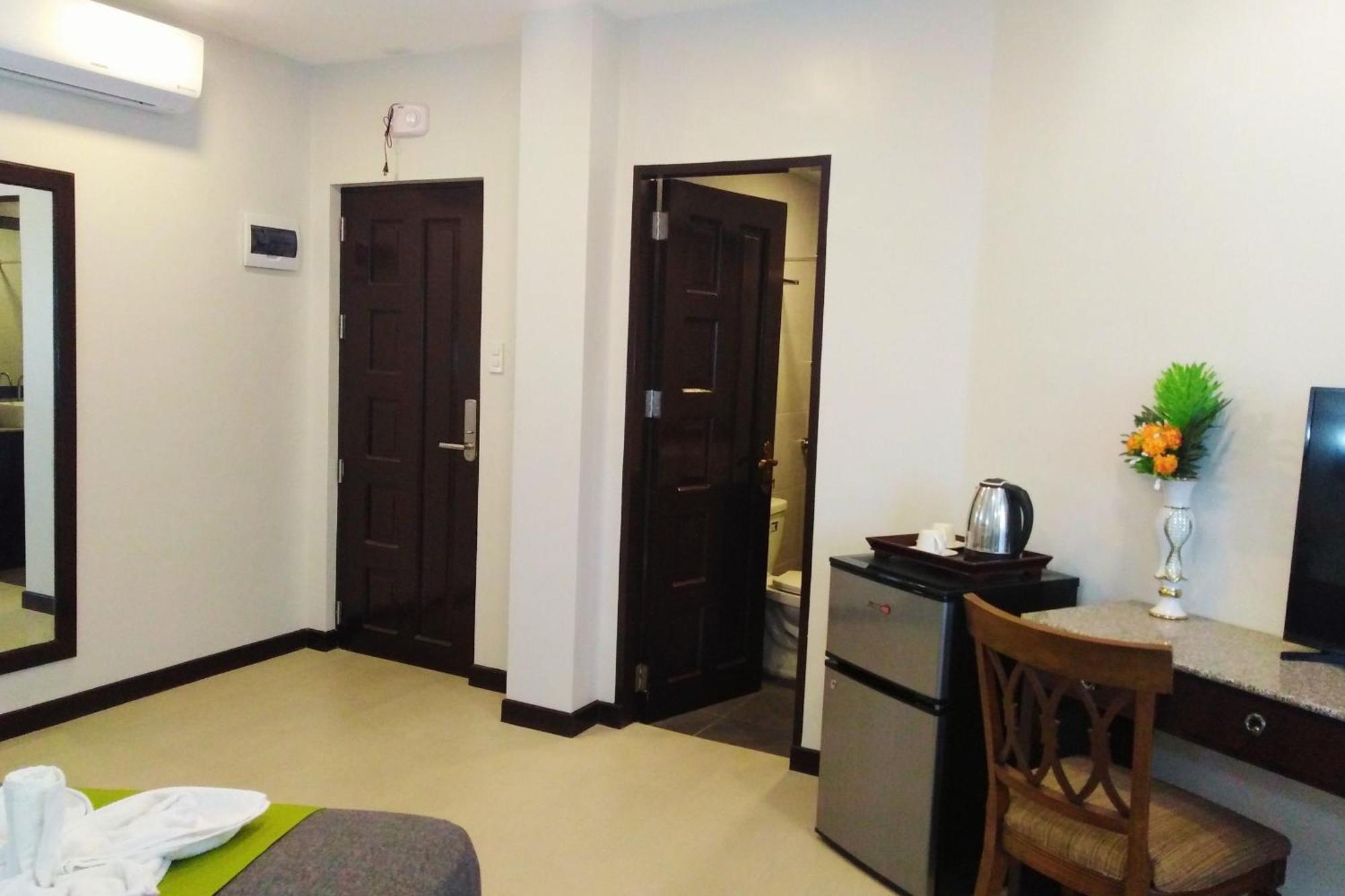 Venezia Suites Hotel Iloilo Quarto foto