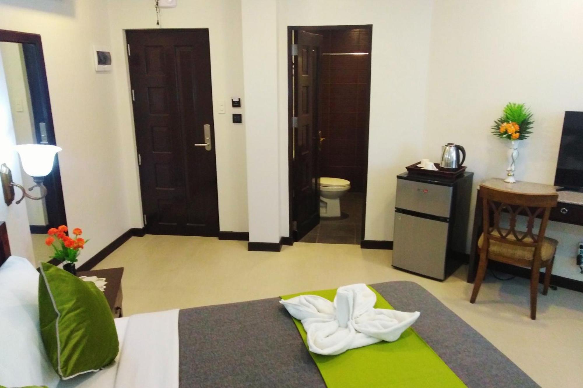 Venezia Suites Hotel Iloilo Quarto foto