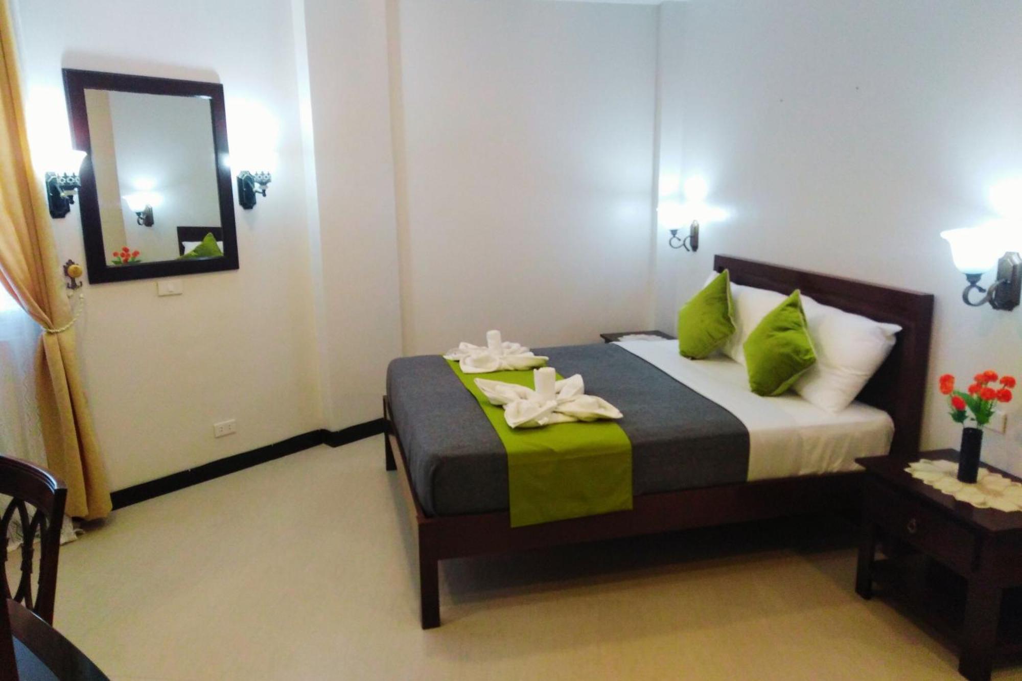 Venezia Suites Hotel Iloilo Quarto foto
