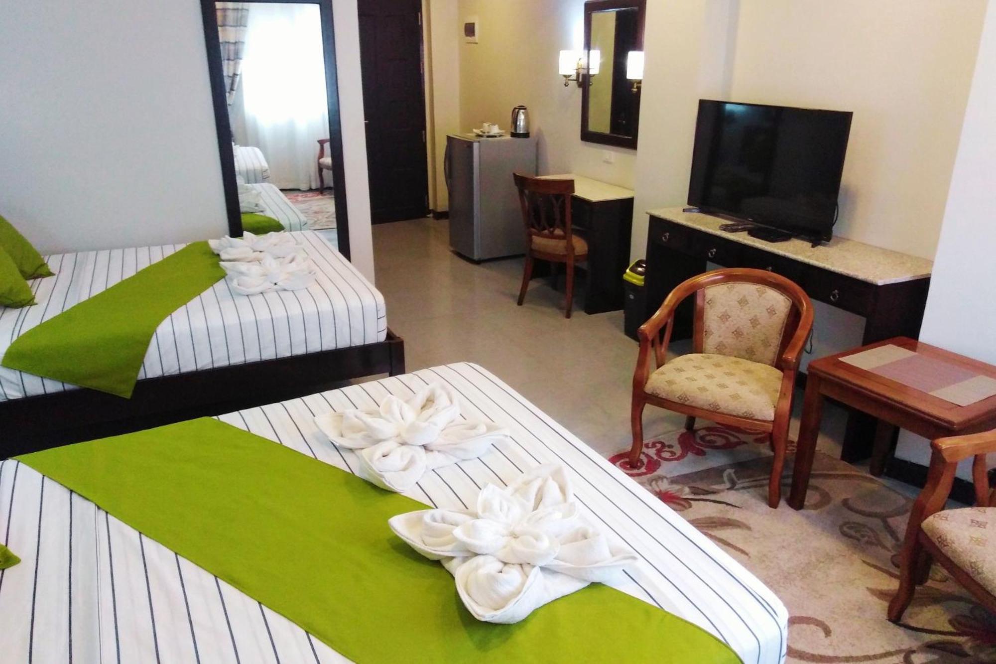 Venezia Suites Hotel Iloilo Quarto foto