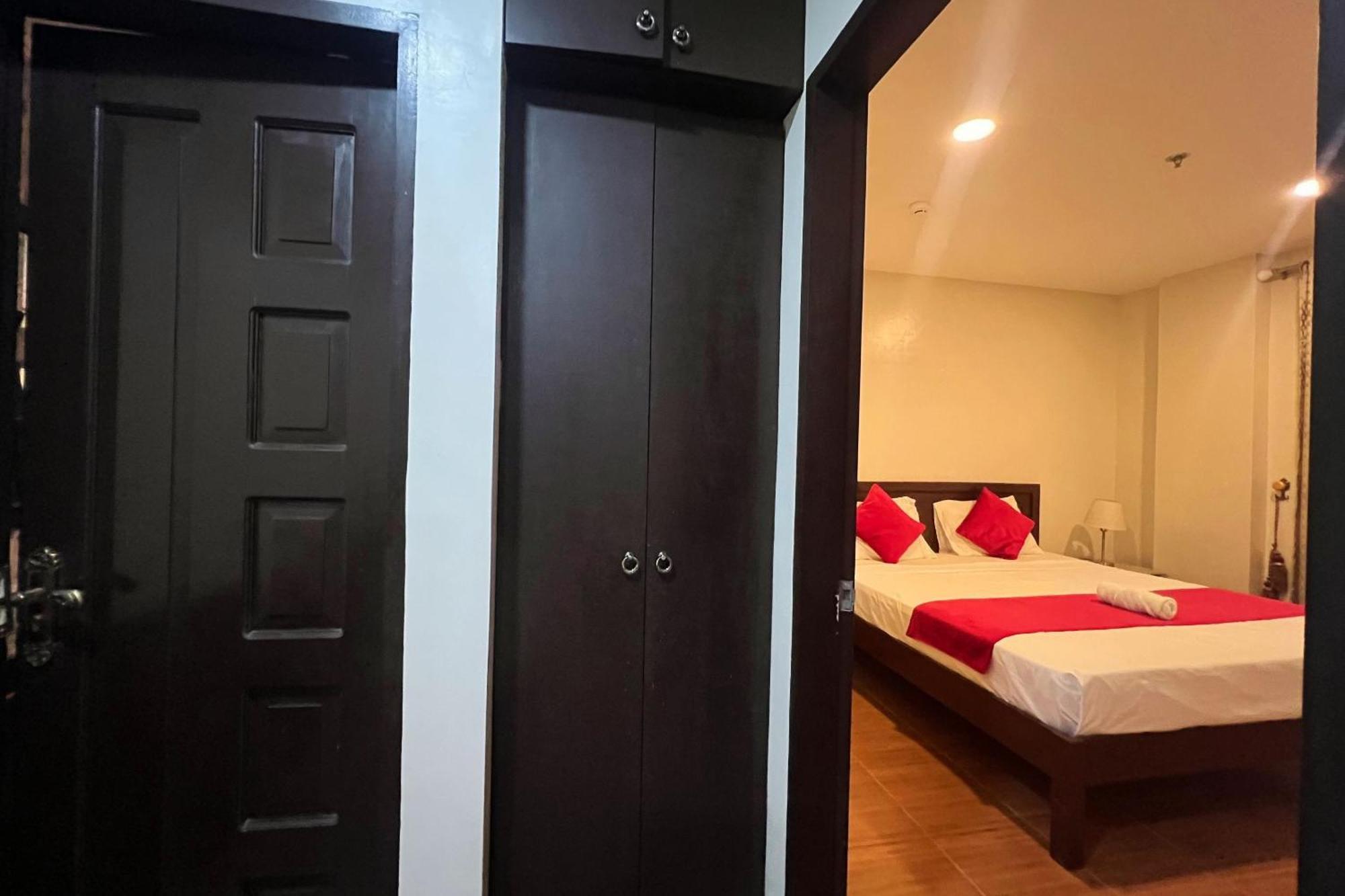Venezia Suites Hotel Iloilo Quarto foto