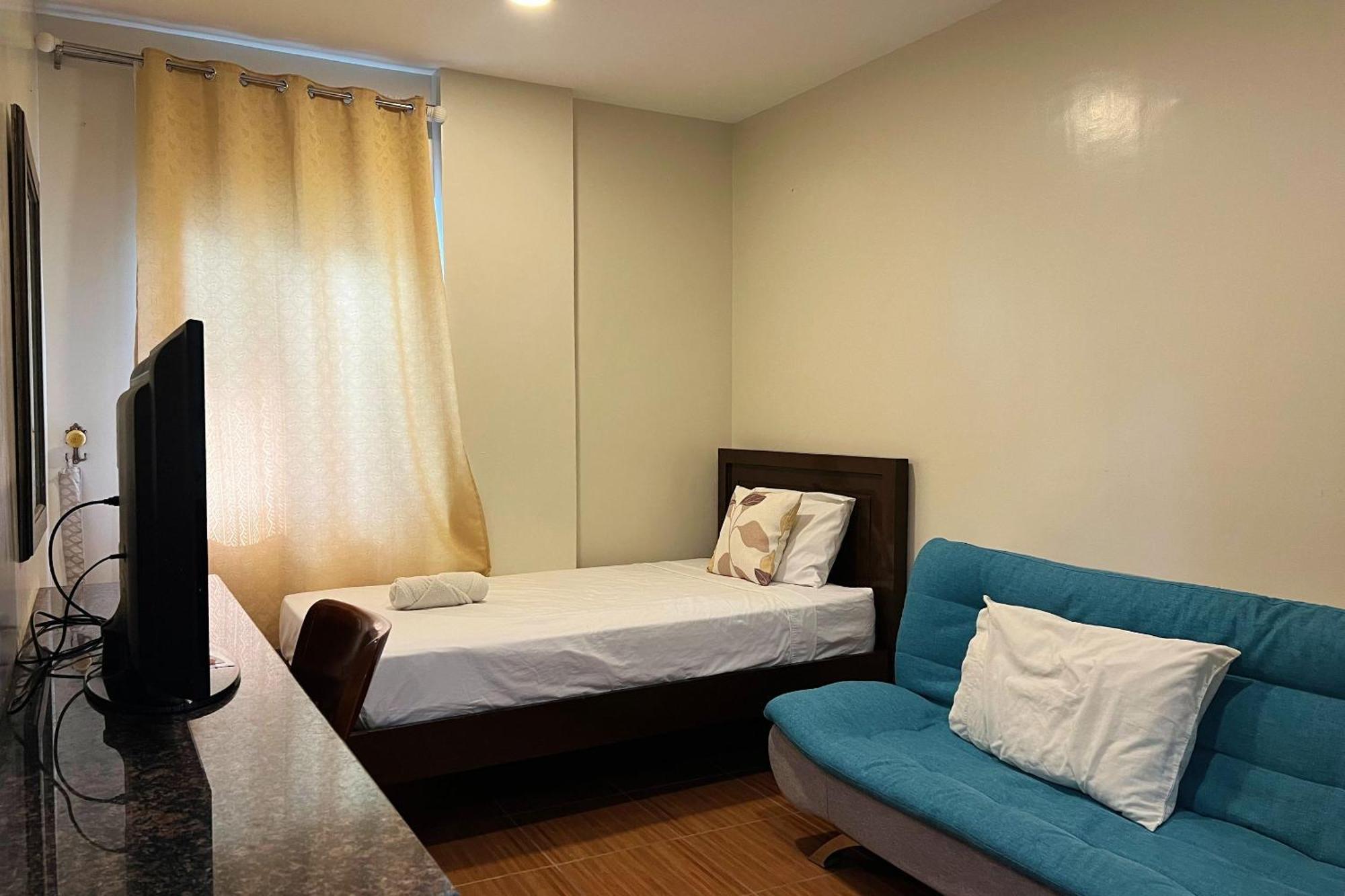 Venezia Suites Hotel Iloilo Quarto foto