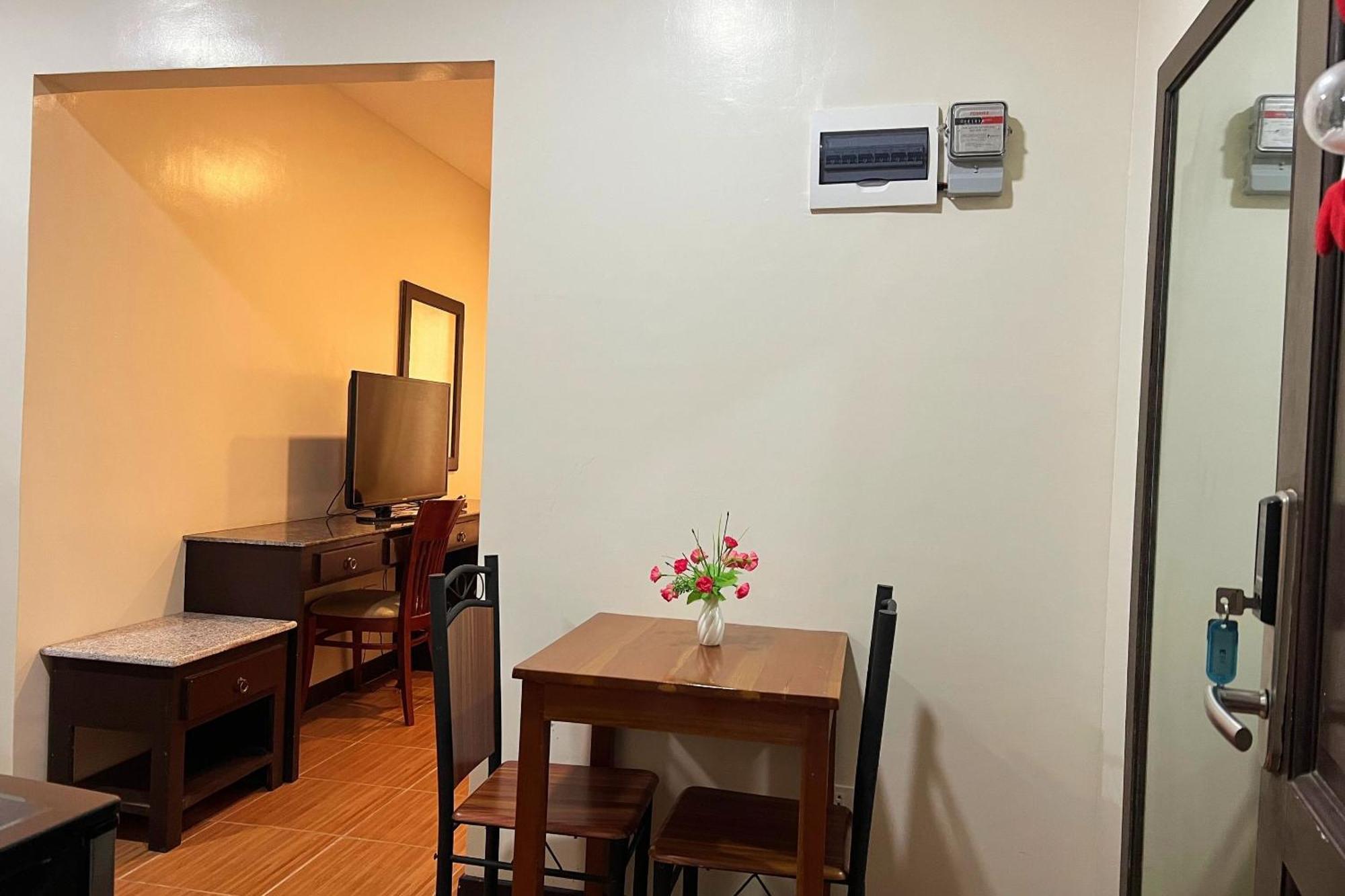 Venezia Suites Hotel Iloilo Quarto foto