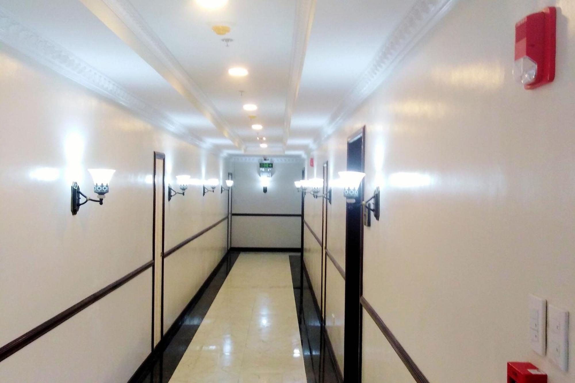 Venezia Suites Hotel Iloilo Exterior foto