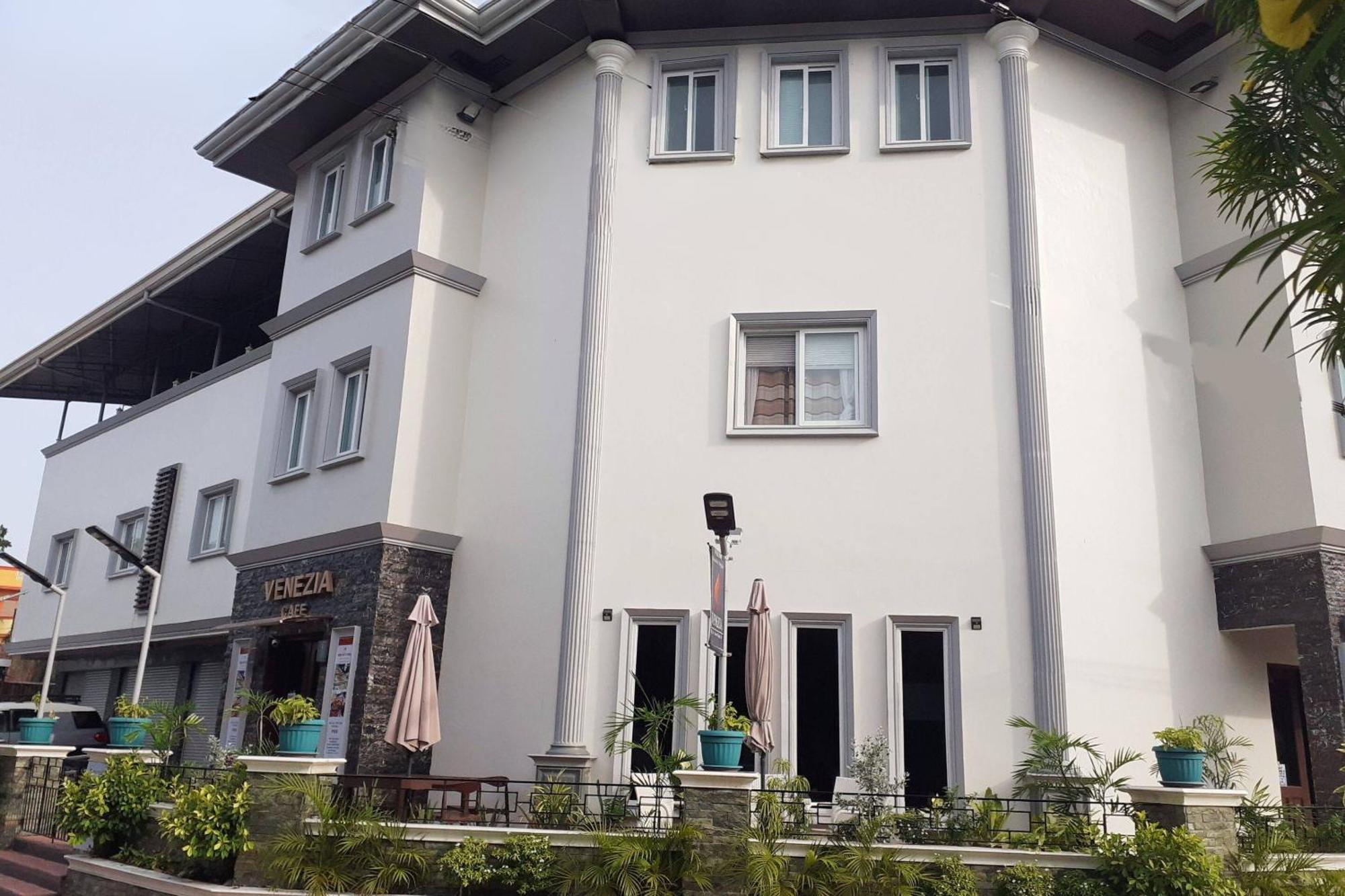 Venezia Suites Hotel Iloilo Exterior foto