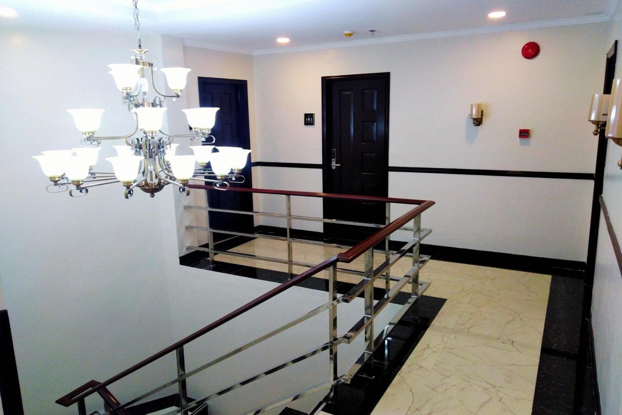 Venezia Suites Hotel Iloilo Exterior foto
